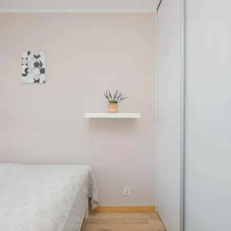 Sloneczny Z Pieknym Widokiem Klimatyzacja Renters Warsaw
