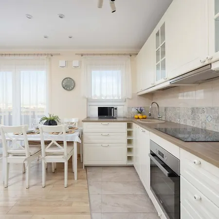 Sloneczny Z Pieknym Widokiem Klimatyzacja Renters *
